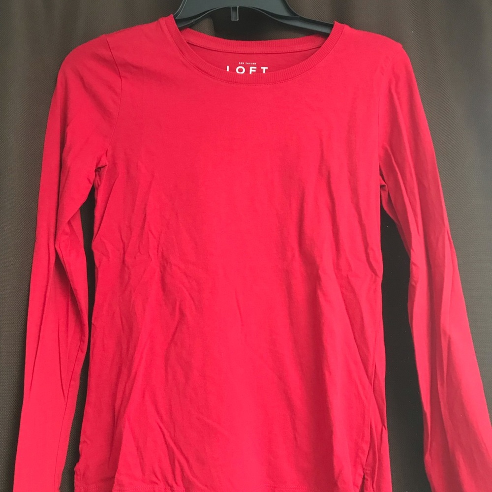 Simple red long sleeve t-shirt
